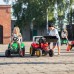Raudonas „Supercharger“ pedalais minamas traktorius su priekaba, atidaromas, skirtas nuo 3 metų amžiaus FALK